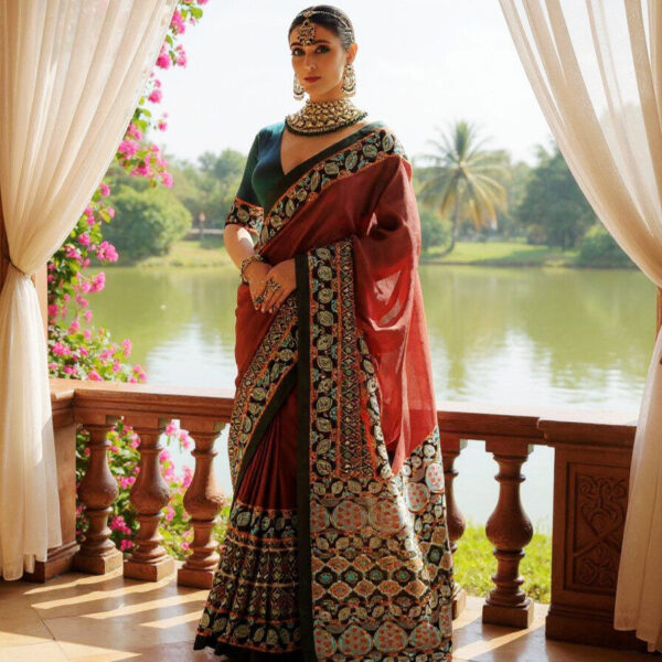 Silk Print Saree with Chrome Finish Ready-to-wear sarees